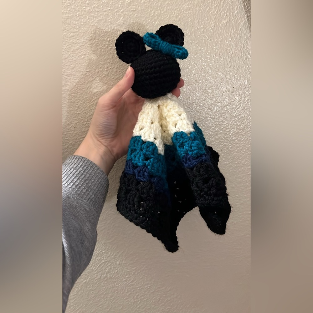 Hand Made Lovey 🎀